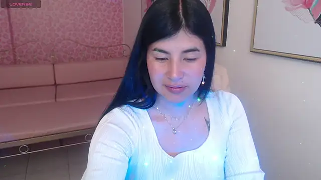 Nina harpper  online show from December 2025 01:16:01 PM