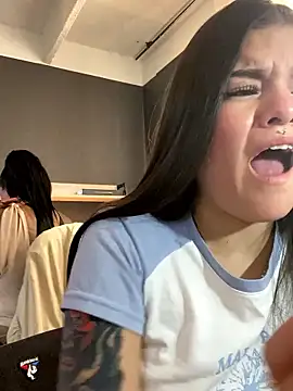 Camila Duarte2 online show from January 2026 05:27:02 PM