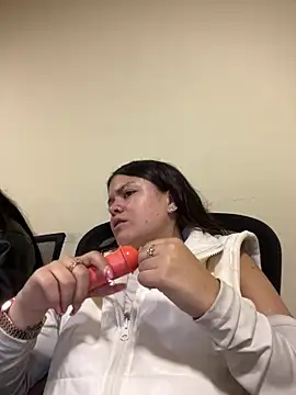 Camila Duarte2 online show from March 2026 01:28:01 PM