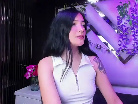 Snapshot of liinzy_rouse69 chatting on February 2026 03:01:01 PM liinzy rouse69 online show from February 2026 03:01:01 PM