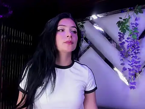 Snapshot of liinzy_rouse69 chatting on February 2026 02:51:02 PM liinzy rouse69 online show from February 2026 02:51:02 PM