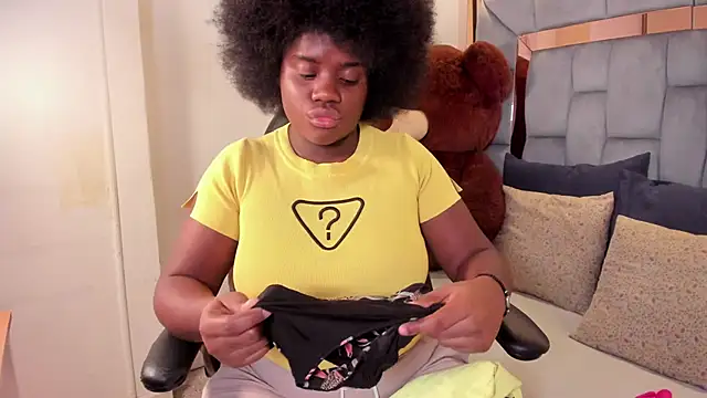 liarosee11 online show from December 2025 02:28:01 AM