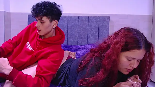 hottie couplee online show from December 2025 09:54:01 PM