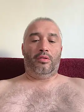 Olomoucak1982 online show from June 2026 05:39:02 PM