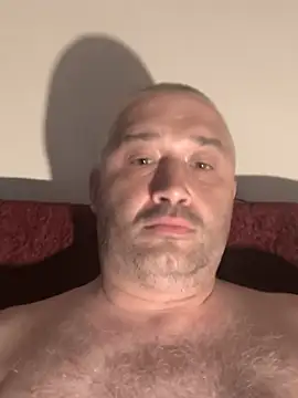 Olomoucak1982 online show from July 2026 07:42:01 PM