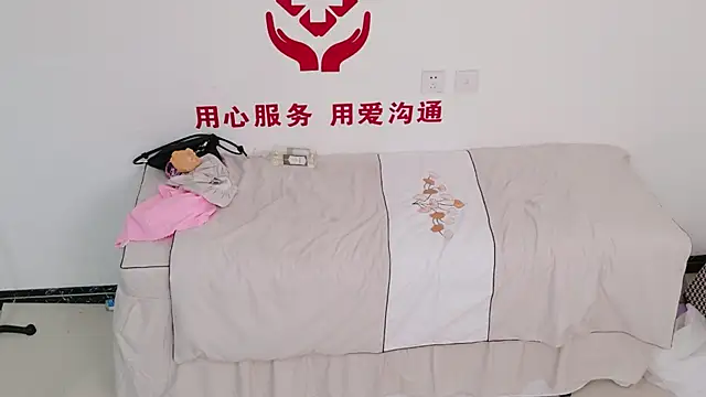 AK47 gril online show from May 2026 02:11:02 PM