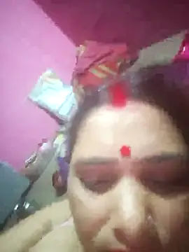 Your-shreya143 online show from April 2026 10:07:02 PM