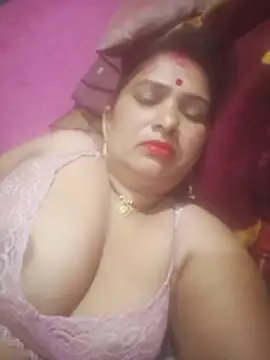 Snapshot of Your-shreya143 chatting on May 2026 11:44:01 PM Your-shreya143 online show from May 2026 11:44:01 PM
