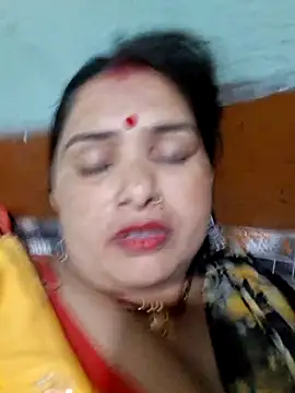 Snapshot of Your-shreya143 chatting on June 2026 11:24:02 AM Your-shreya143 online show from June 2026 11:24:02 AM