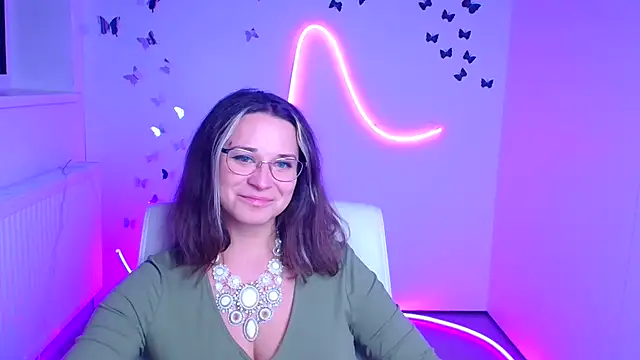 Melodie Aster online show from December 2025 07:21:01 PM