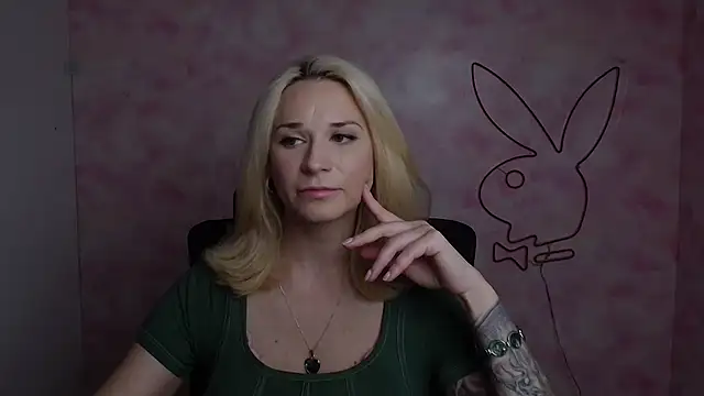 Snapshot of Melodie_Aster chatting on May 2026 11:28:01 AM Melodie Aster online show from May 2026 11:28:01 AM