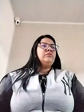 Carameloswing1 online show from January 2026 01:24:01 PM