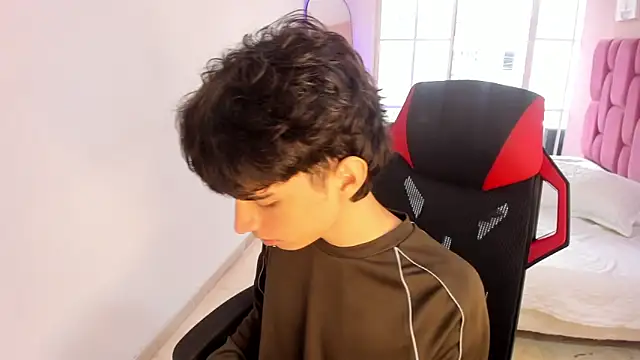 Snapshot of CONNOR_STONNE_ chatting on February 2026 04:01:01 PM CONNOR STONNE online show from February 2026 04:01:01 PM