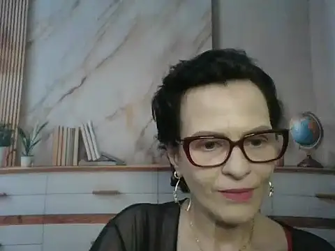 Luna-Hot0802 online show from December 2025 05:52:02 PM