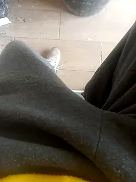 Valencianoo411 online show from December 2025 12:14:02 PM