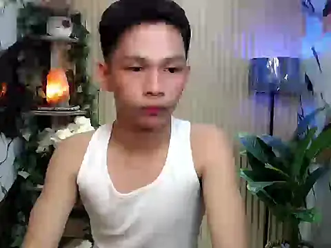 TheBoyAboveYou online show from December 2025 04:48:02 PM