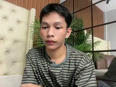 TheBoyAboveYou online show from July 2026 04:39:33 PM