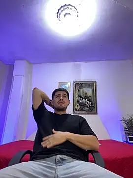 williamsmiiths16 online show from February 2026 01:04:01 PM