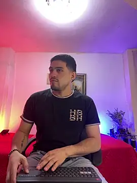 williamsmiiths16 online show from March 2026 11:47:02 AM