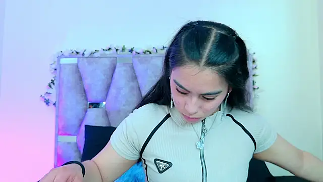 iris and damian online show from April 2026 05:24:02 PM