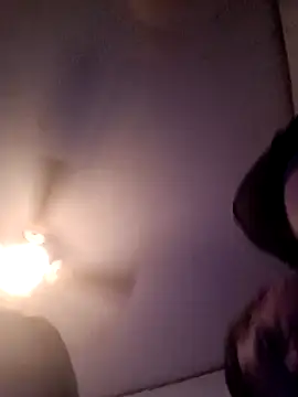 snowbird1117 online show from April 2026 02:43:01 PM