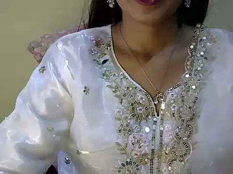 Snapshot of Shab_M chatting on May 2026 09:05:01 AM Shab M online show from May 2026 09:05:01 AM