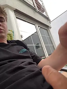 hannes256102 online show from May 2026 06:24:01 PM