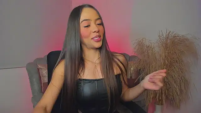 Kamilamonroe online show from June 2026 11:43:01 PM