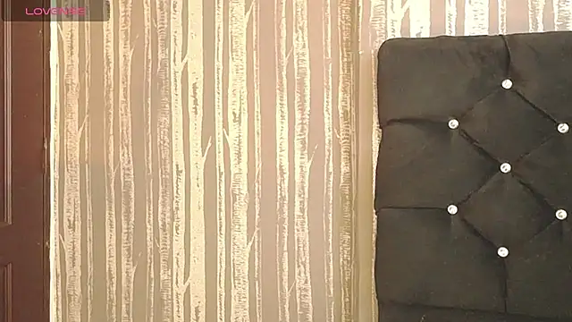 Snapshot of Elizabetth_Roman chatting on July 2026 02:31:01 PM Elizabetth Roman online show from July 2026 02:31:01 PM