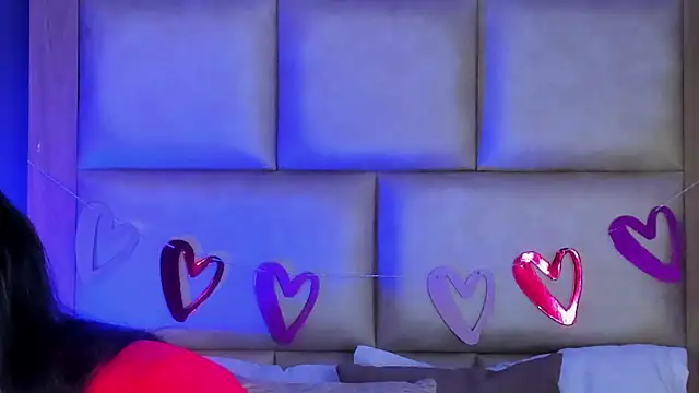 TaniaRedd  online show from February 2026 01:07:02 PM