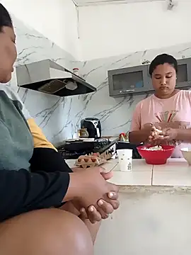 VaneandRossy online show from February 2026 02:32:02 PM