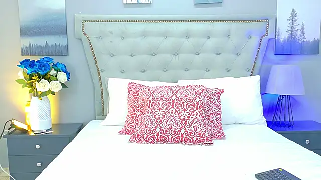 AnnieLeigt online show from March 2026 12:34:01 PM