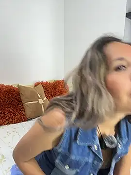 Snapshot of sandrafarrely chatting on April 2026 02:20:02 AM sandrafarrely online show from April 2026 02:20:02 AM
