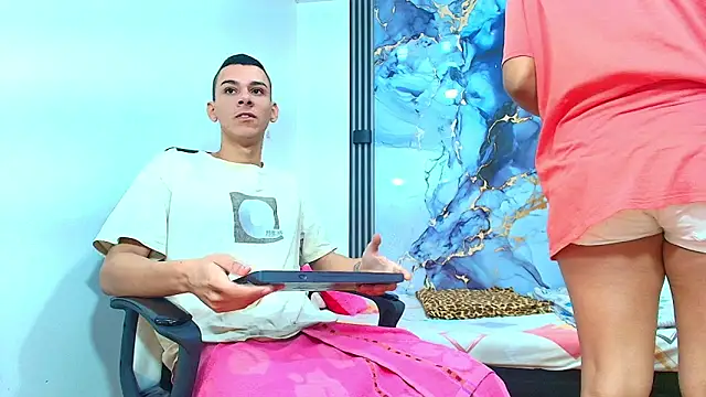 Valentina and sneider  online show from February 2026 07:01:02 PM