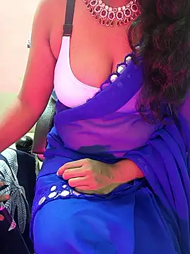 Snapshot of Preeti345 chatting on June 2026 09:18:02 AM Preeti345 online show from June 2026 09:18:02 AM