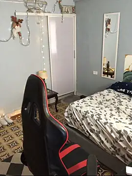 paul crewe online show from December 2025 06:04:01 PM