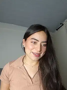 saasha Petit online show from February 2026 10:38:01 AM