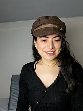 saasha Petit online show from March 2026 10:32:01 AM