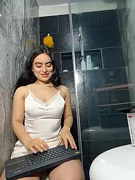 saasha Petit online show from March 2026 11:17:02 AM