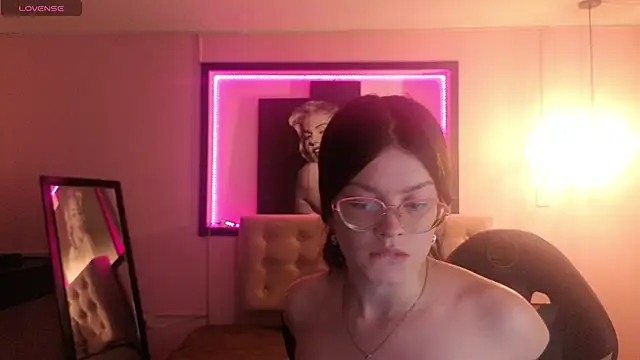 Snapshot of Sara_valderrama_ chatting on February 2026 07:18:01 PM Sara valderrama online show from February 2026 07:18:01 PM