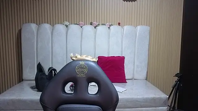 Snapshot of Sara_valderrama_ chatting on February 2026 12:57:02 PM Sara valderrama online show from February 2026 12:57:02 PM