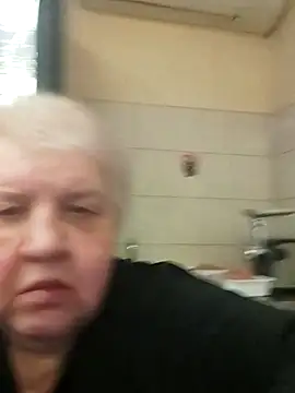 HapinessLovee online show from January 2026 11:04:01 AM