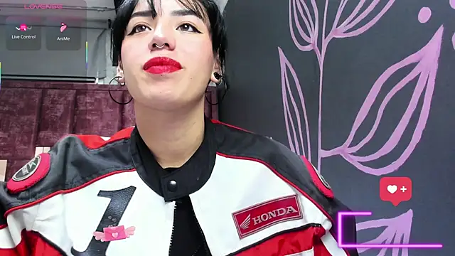 Kiara Fox   online show from February 2026 10:30:01 PM