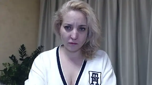 Snapshot of sweetpussy chatting on January 2025 03:11:01 PM sweetpussy online show from January 2025 03:11:01 PM