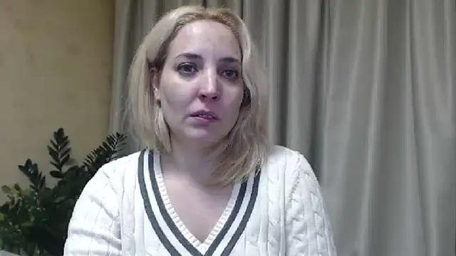 Snapshot of sweetpussy chatting on February 2025 05:39:02 PM sweetpussy online show from February 2025 05:39:02 PM