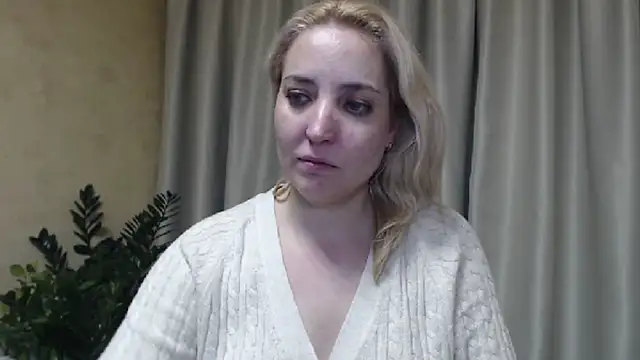 Snapshot of sweetpussy chatting on February 2025 09:17:02 PM sweetpussy online show from February 2025 09:17:02 PM