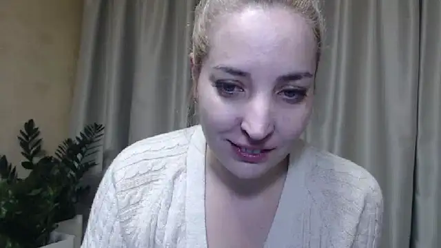 Snapshot of sweetpussy chatting on February 2025 01:38:02 PM sweetpussy online show from February 2025 01:38:02 PM