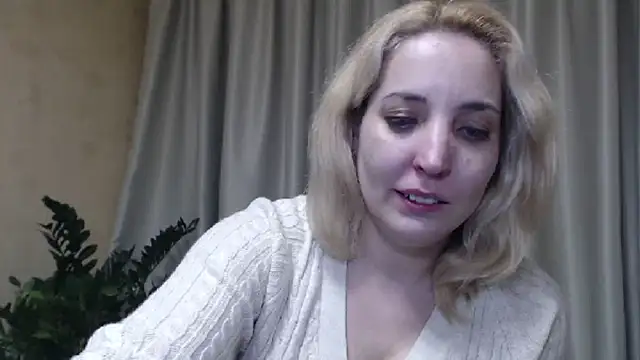 Snapshot of sweetpussy chatting on March 2025 02:55:02 PM sweetpussy online show from March 2025 02:55:02 PM