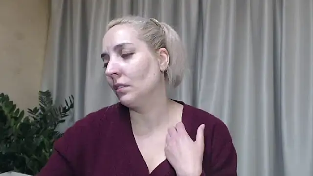 Snapshot of sweetpussy chatting on October 2025 03:19:02 PM sweetpussy online show from October 2025 03:19:02 PM