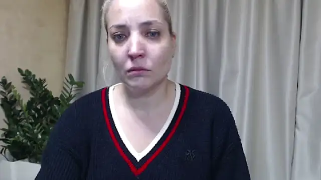 Snapshot of sweetpussy chatting on November 2025 04:18:01 PM sweetpussy online show from November 2025 04:18:01 PM